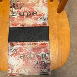 Magnetic purse cover